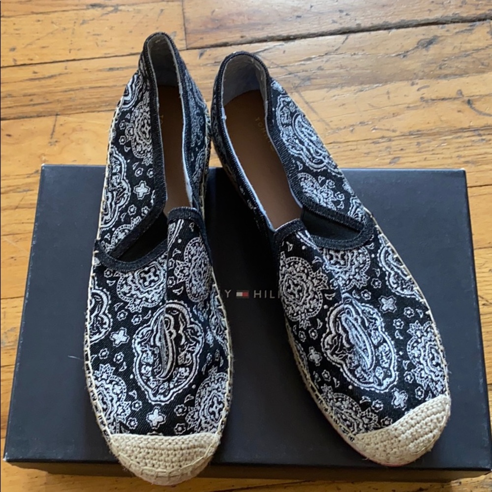 Women’s shoes